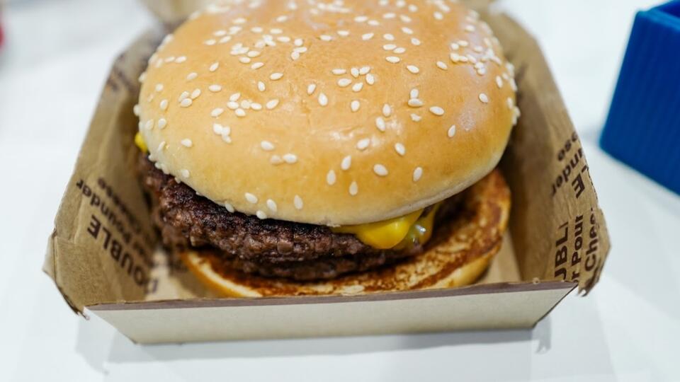 Is it Really True That a McDonald's Cheeseburger Left On the Counter For Years Will Never Decompose?