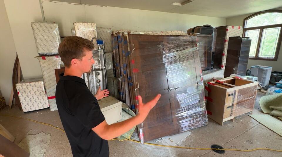 Wisconsin company deconstructs useable building materials to give them a new life