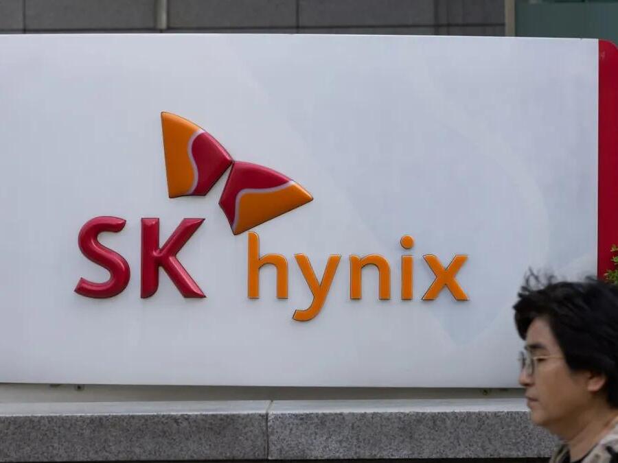 SK Hynix shares jump as company announces mass production of updated AI