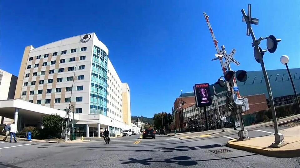 Reading leaders support skybridge proposal to connect Hilton Hotel ...