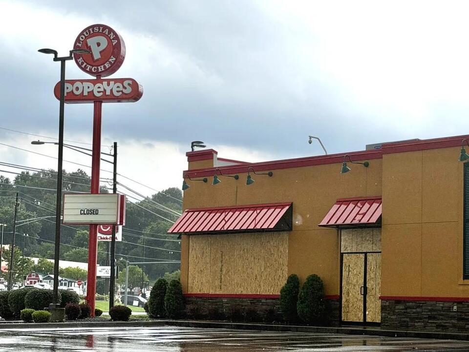 Popeyes Louisiana Kitchen and Mardel in Vienna closing - NewsBreak