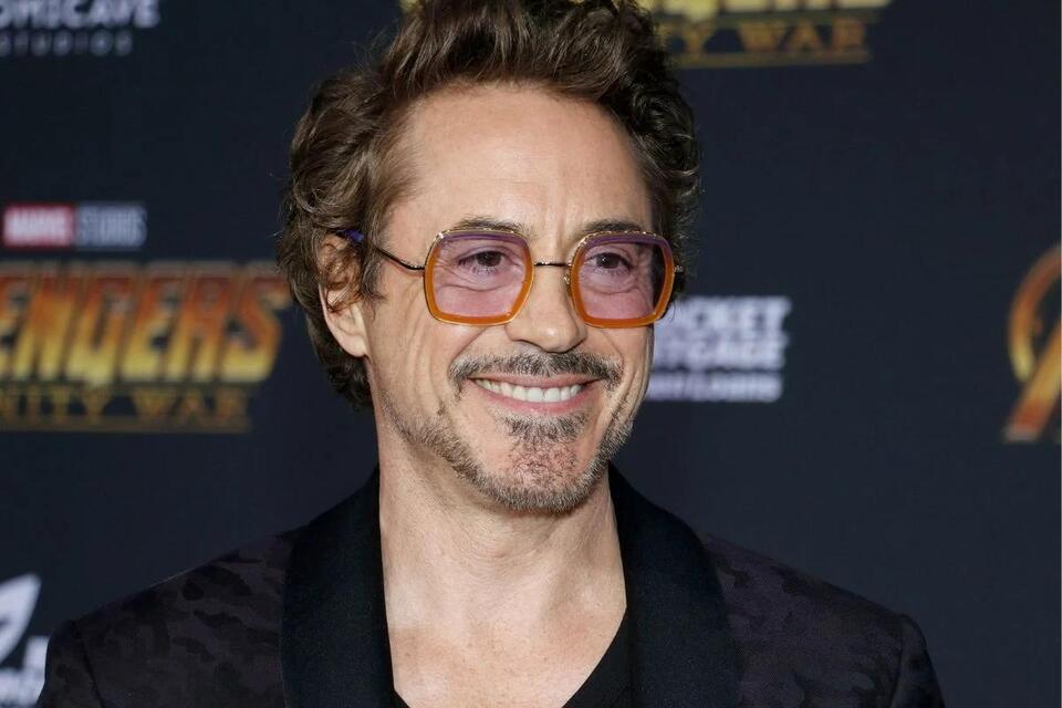 Robert Downey Jr. Replaced His Sink With a Rock and Gen Z Is Massively ...