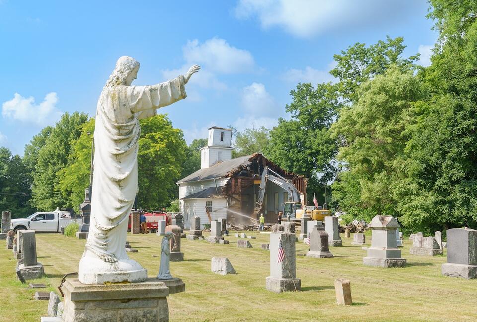 Historic St. Peter of the Fields church demolished