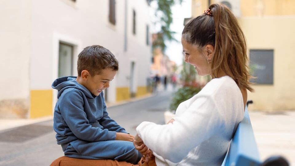 Parents who have the strongest relationships with their kids ask these ...