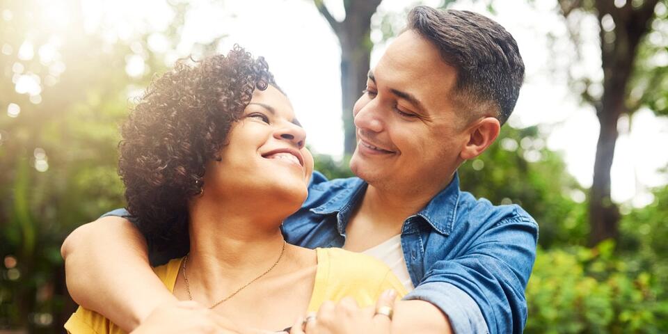 Nostalgia for past loves can surprisingly boost current relationship ...