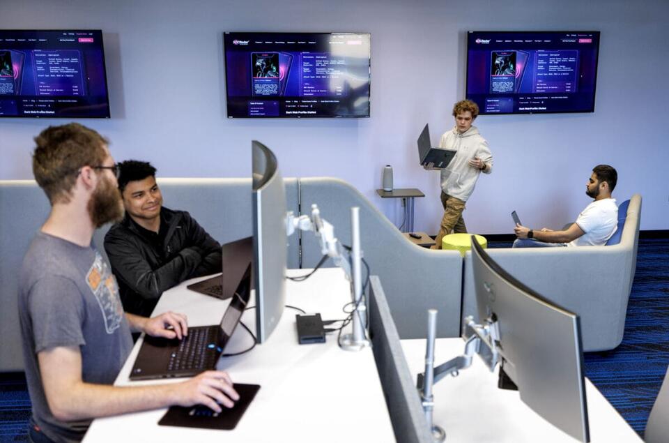 UA Little Rock students explore the future through new artificial ...