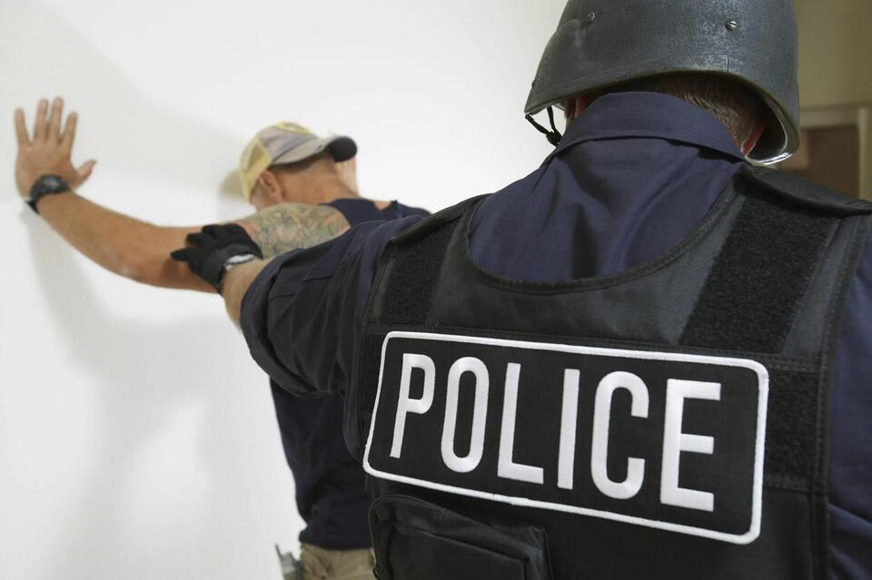 RivCo Deputies Bring in Felon Charged with Attempted Assault - NewsBreak