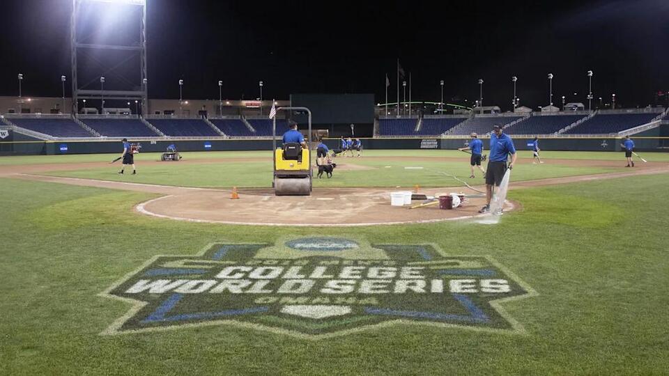 When does the 2025 Washington Huskies baseball season start? NewsBreak