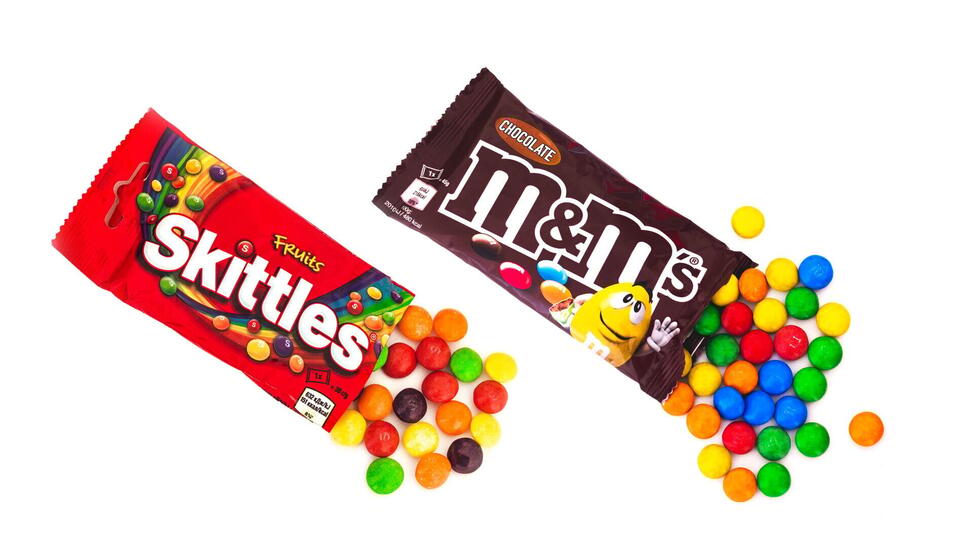 Why some new bags of M&Ms may be missing blue and brown - NewsBreak