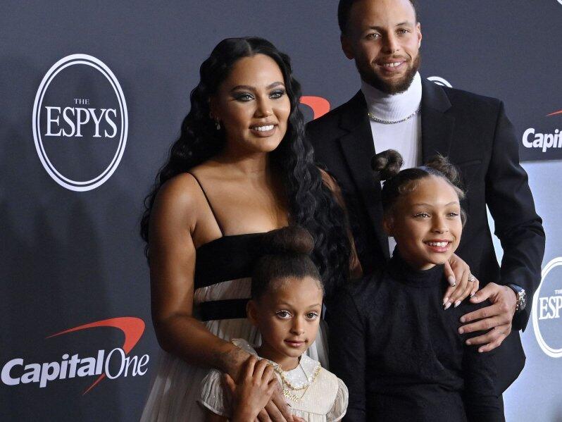 Stephen and Ayesha Curry fourth child