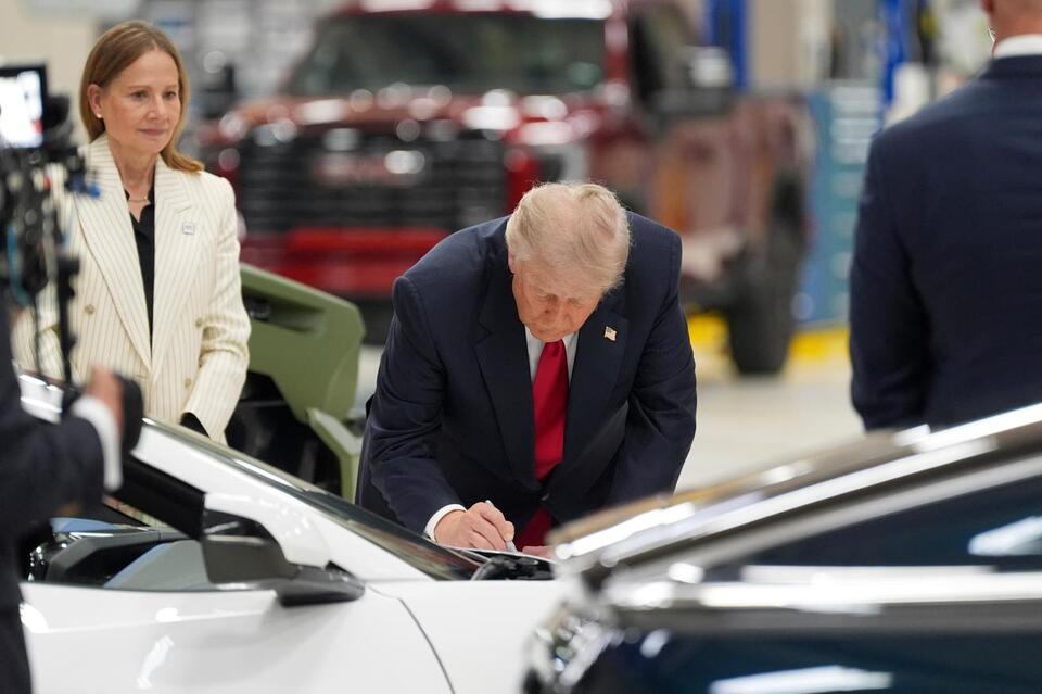 Why carmakers are staying quiet despite 'cataclysmic' Canada tariff threat