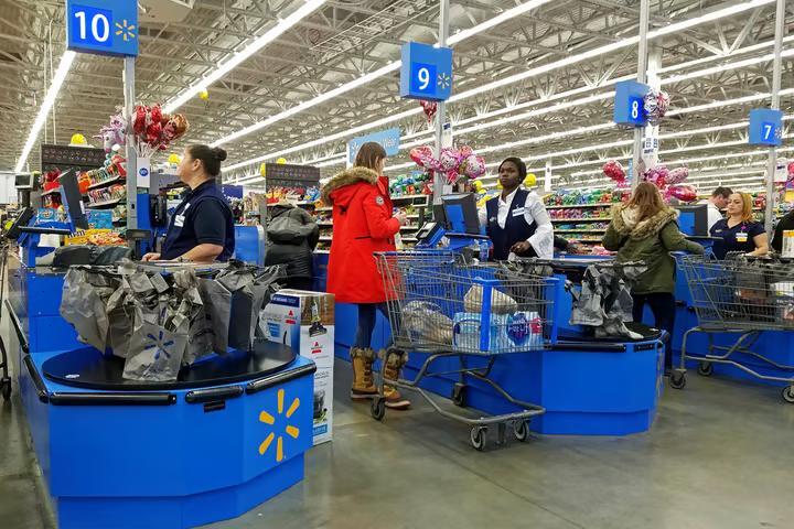 Walmart’s Best Month Since 1999 Leads a Record Staples Rally: Is This a ...