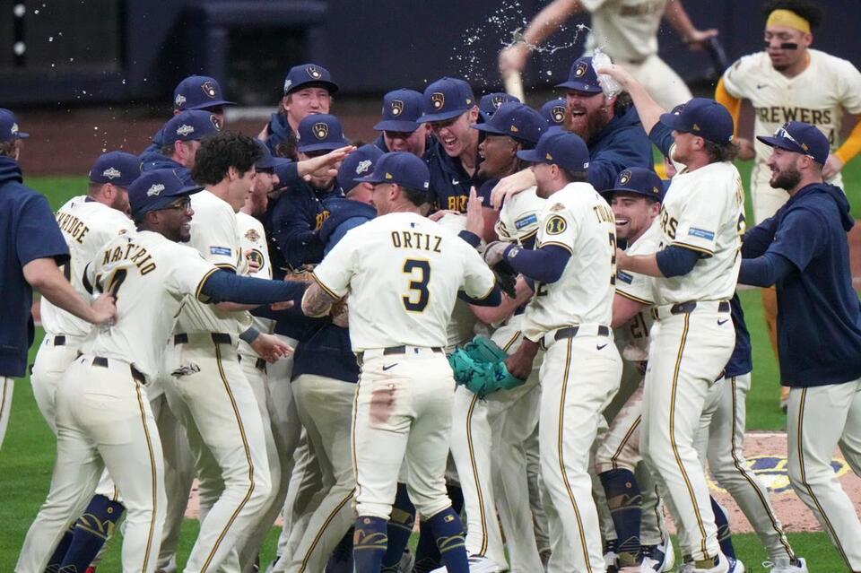Brewers in the playoffs; reducing light pollution; and a dark sky ...