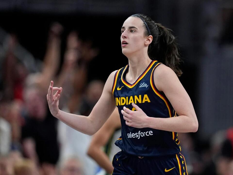 Caitlin Clark thanks referee for technical foul ‘I think he fired me up’