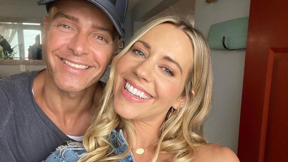 Joey Lawrence’s Wife Samantha Cope Breaks Silence Amid Divorce NewsBreak