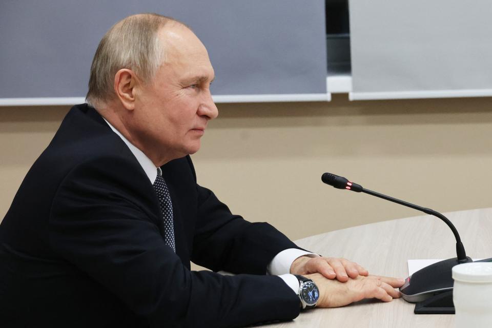 I’m warrior ‘Caesar’ leading antiPutin army inside Russia we’ll make