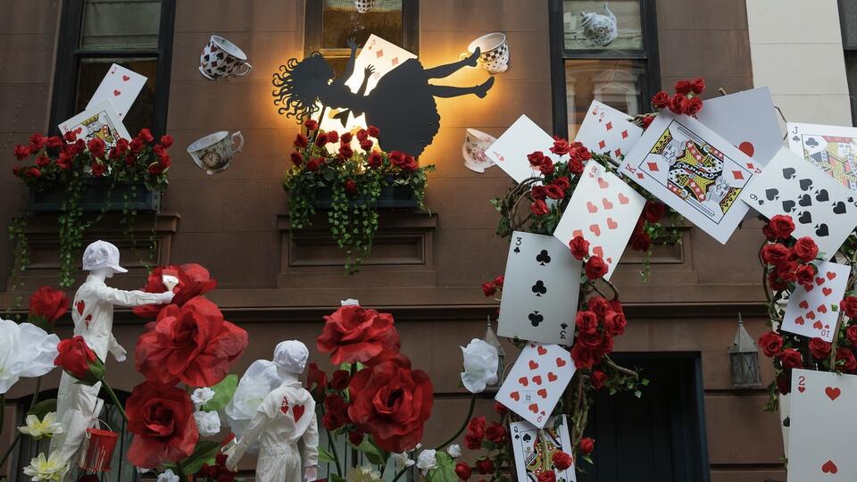 Halloween Has Officially Taken Over the Streets—Here Are the Most Impressive Homes We’ve Seen