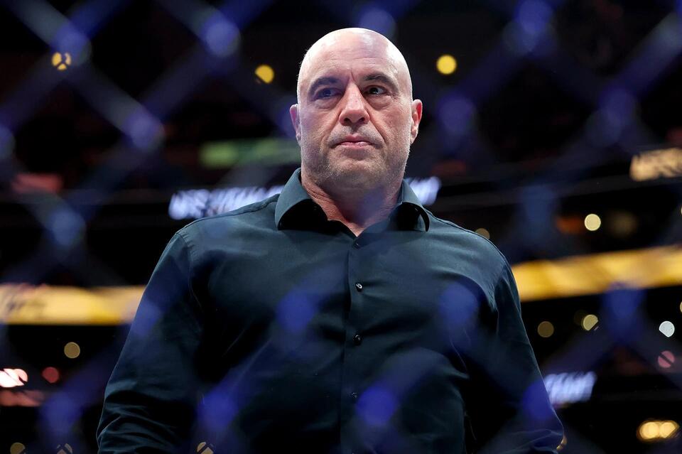Joe Rogan signs massive new nine-figure deal with Spotify - NewsBreak