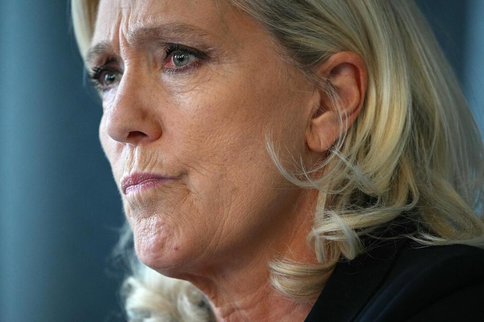 Marine Le Pen promises ‘trial of strength’ with EU if elected French ...