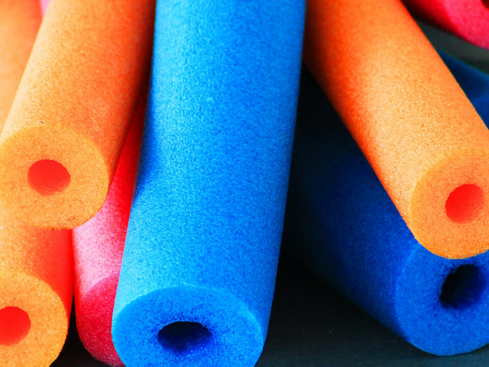 DIYer Made A Metallic Vase Using Dollar Tree Pool Noodles