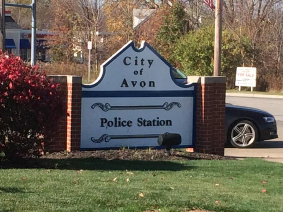 Avon resident is a victim of attempted fraud in Colorado Avon Police