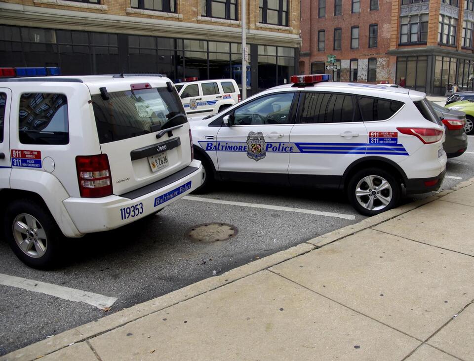 44-year-old walks into Baltimore hospital after being shot on Round ...