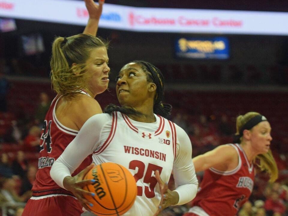 Wisconsin women's basketball spreads the love to down Northern Illinois