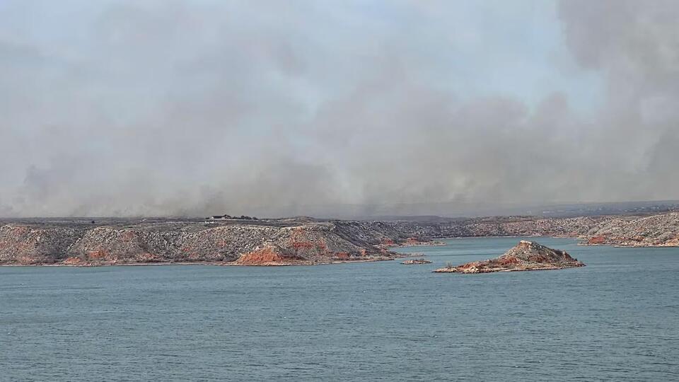 Multiple agencies responding to wildfire near Lake Meredith - NewsBreak