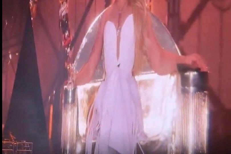 Beyonce's 'Renaissance robot' pours her a special drink during opening ...