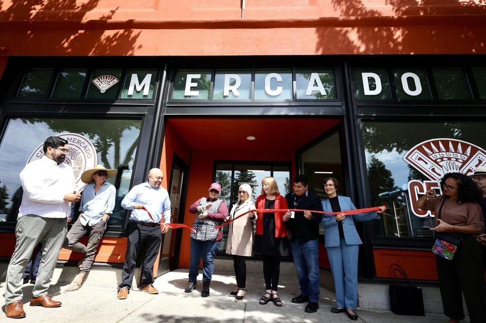 Accessing food with dignity: El Centro Mercado, Cornelius free food ...