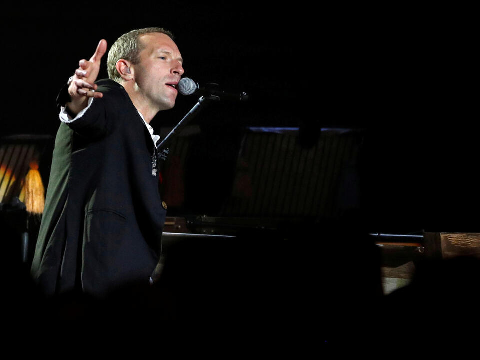 Chris Martin, Dakota Johnson Consider Split Rumors 'A Wake Up Call