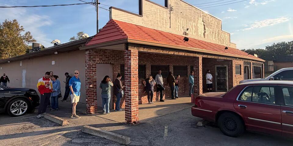 Fun House Pizza & Pub holds farewell sale after closing - NewsBreak