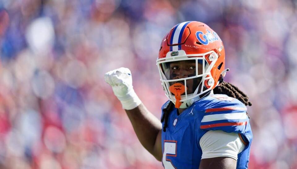 PFF player grades vs. Texas - NewsBreak