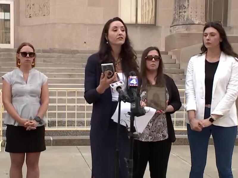 Alleged victims of former school board president Bobby Hawk encourage ...