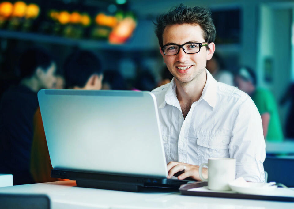 The Solo Entrepreneur’s Secret Weapon: Letting AI Handle the Busywork