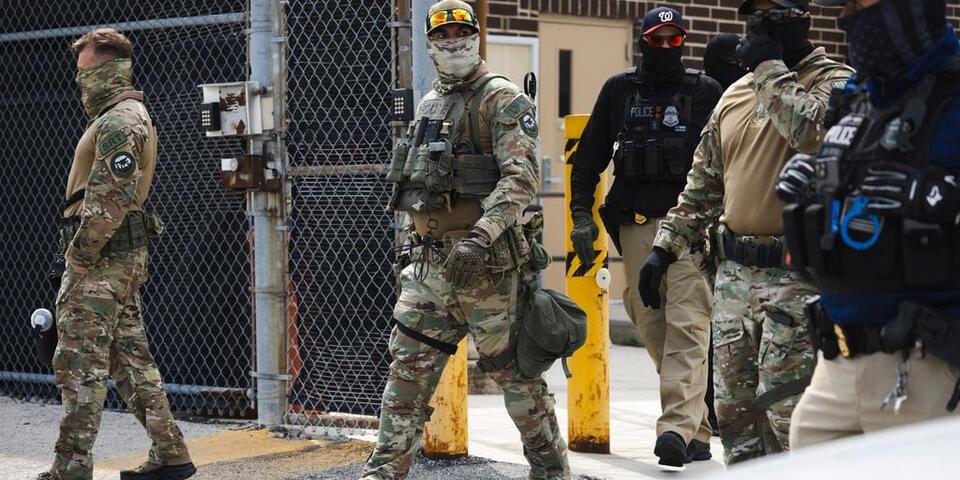 ICE raids unfold in Boston as Chicago awaits a blitz of its own - NewsBreak