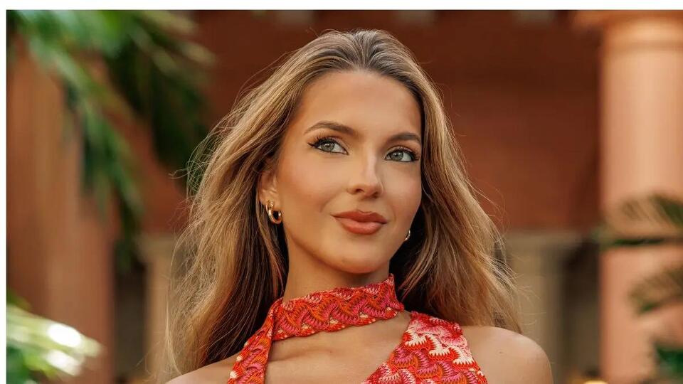 Bikini-Clad Lexi Rivera Embraces 'Island Time' in Hawaii for Sultry ...