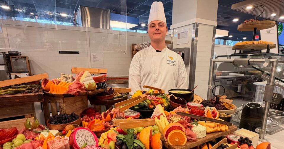 Build-your-own stations and chef interaction drive student satisfaction at West Virginia University