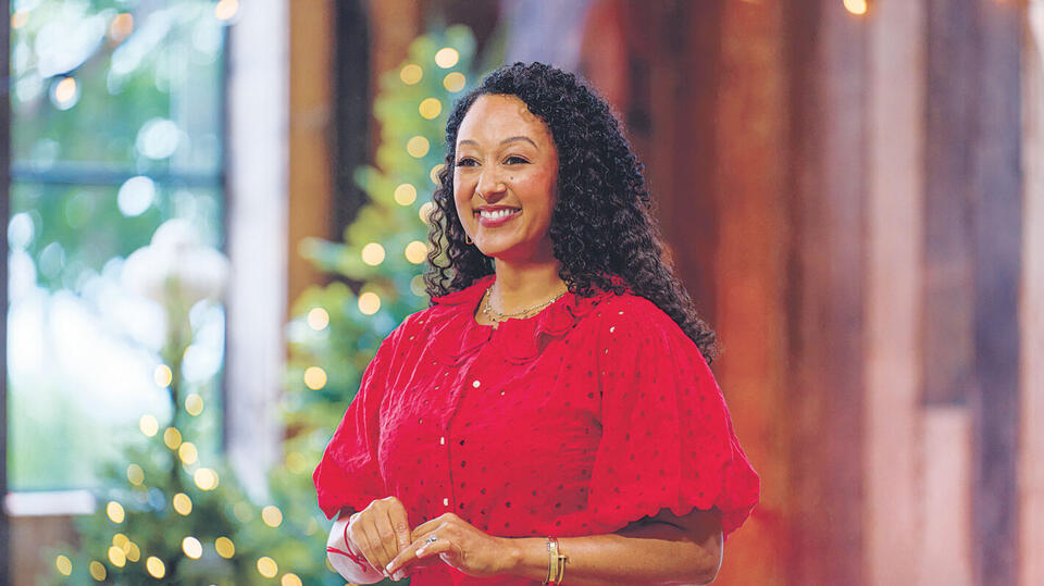 Tamera Mowry-Housely Teases Hallmark’s ‘Baked With Love: Holiday ...