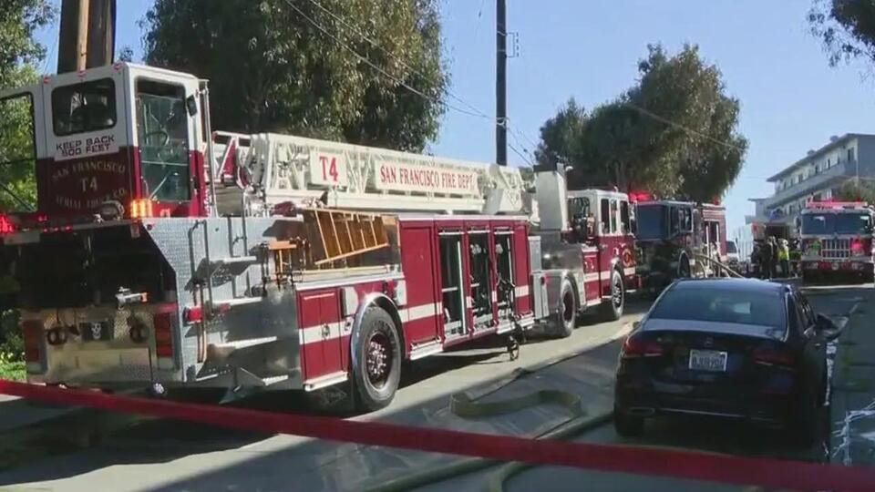 SFFD pull four people from water after boat capsizes near Ocean Beach ...