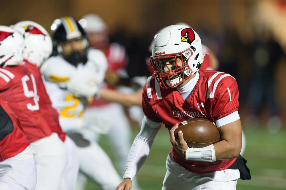 Tough first half, brilliant finish: Junior QB sparks huge comeback victory