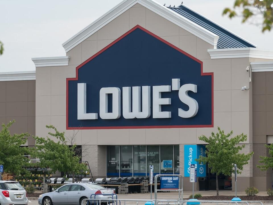 Lowe's Is Selling a Cat Scratcher That Looks Like a Pizza & Everyone