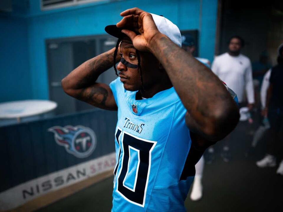 Steelers Trade for DeAndre Hopkins? Or More ESPN 'Fake News'?