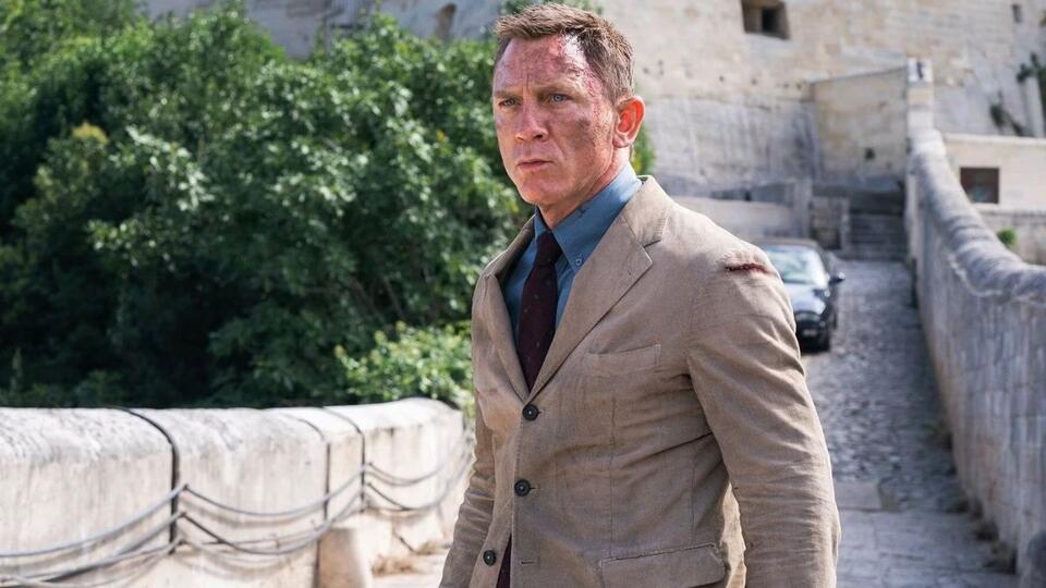 James Bond’s Daniel Craig Beat 72 Actors for 007 Role - NewsBreak