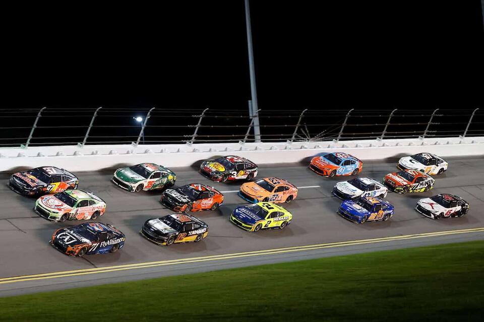 Couch Potato Tuesday: Daytona Brings a Split Strategy Played Straight