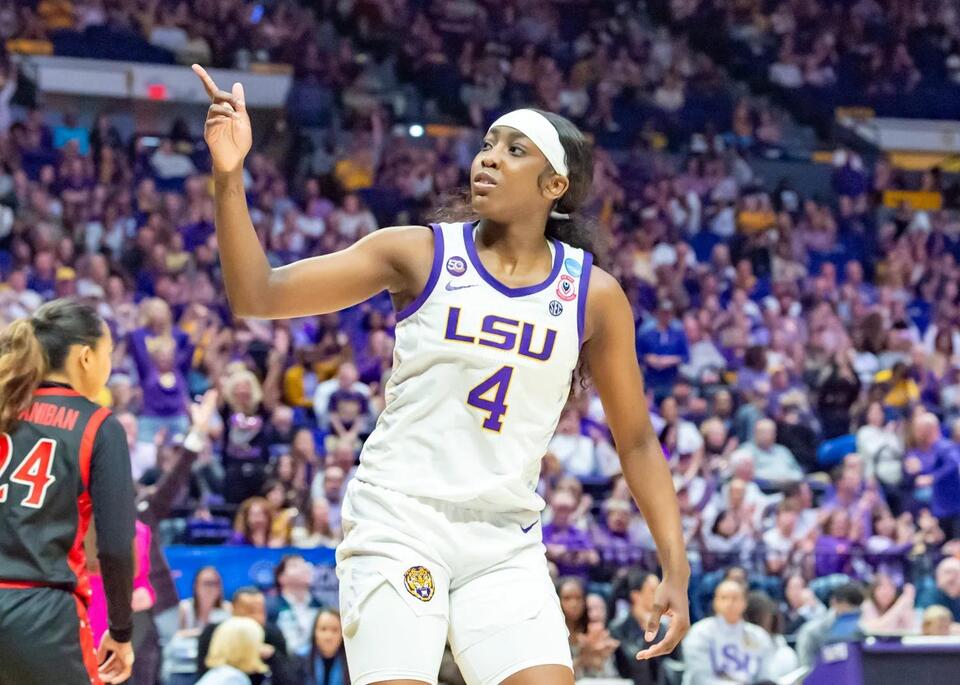 Despite $7 Million Net Worth, Flau’jae Johnson Foregoes WNBA Draft for ...