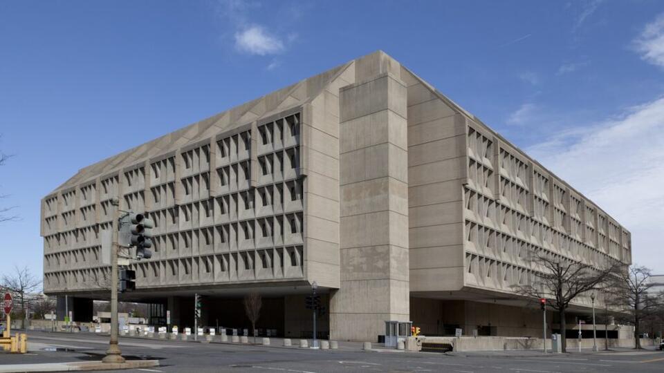 Starting Jan. 1, only green-card holders, Cuban and Haitian entrants ...