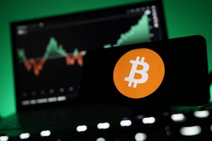 Bitcoin, Ethereum, XRP, Dogecoin Rise as ‘Greed’ Persists: Analyst Says ...