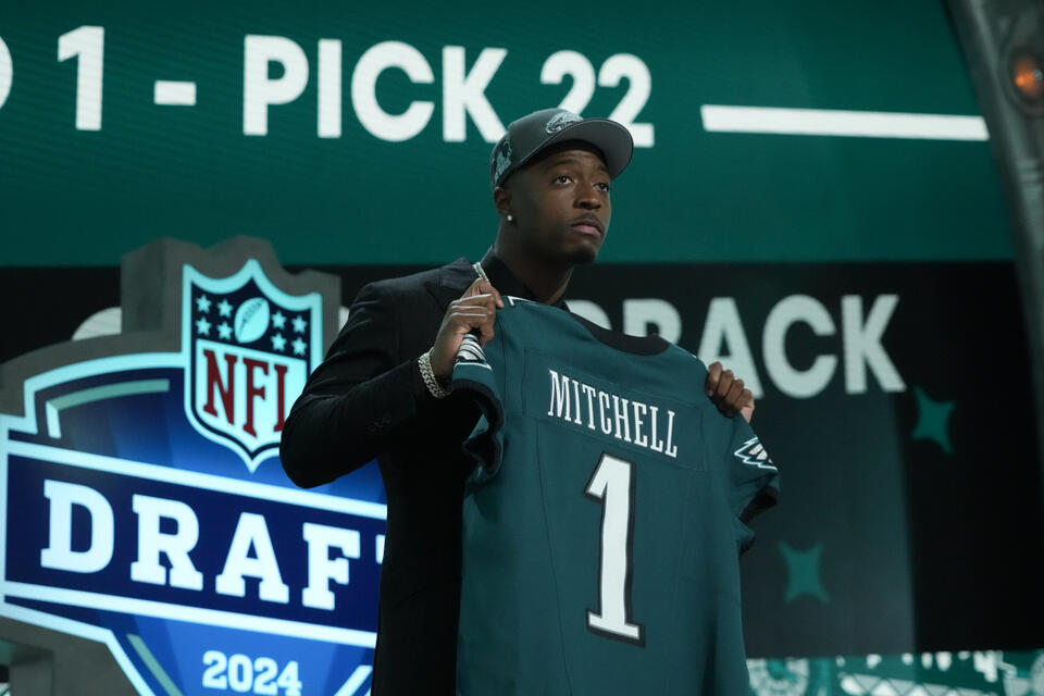 Eagles sign 2024 first-round pick Quinyon Mitchell to rookie deal ...