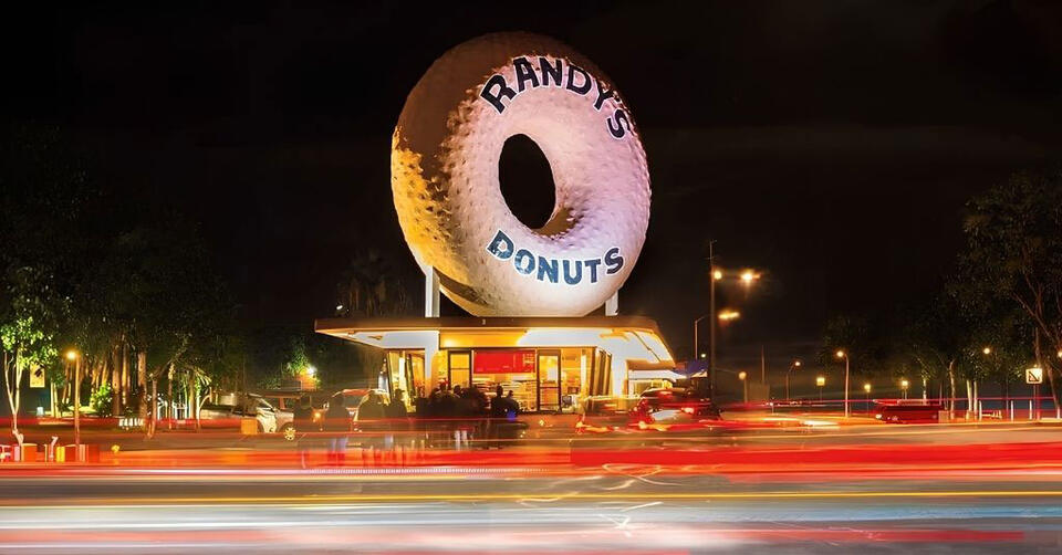 Randy's Donuts Offers a 'Hole' Lot of Opportunity